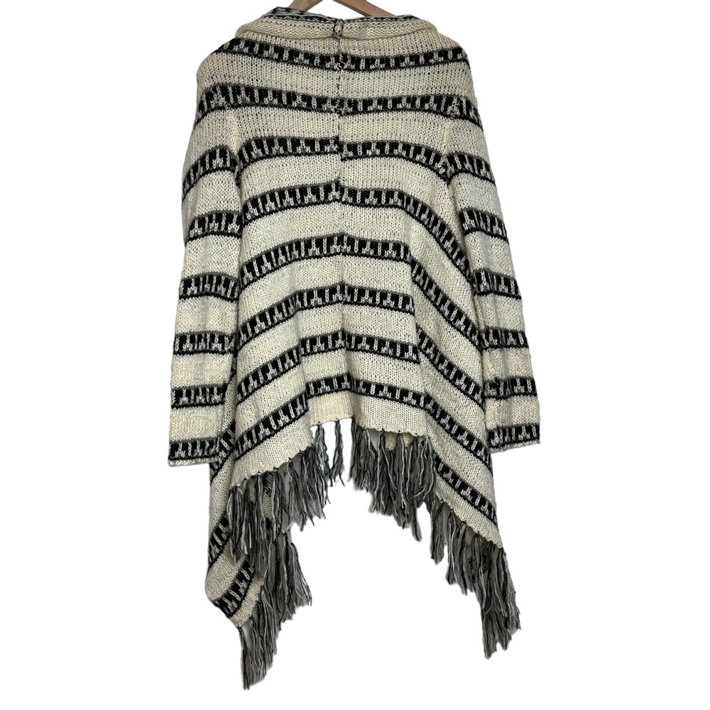 Cozy Casual Knit Sweater Womens Small Long Sleeve Waterfall Tassel Black White - Picture 2 of 7